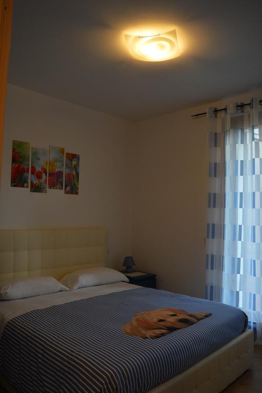 Villa Artemia Manerba del Garda Szoba fotó