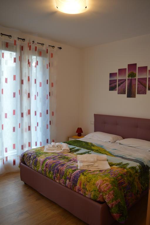 Villa Artemia Manerba del Garda Szoba fotó